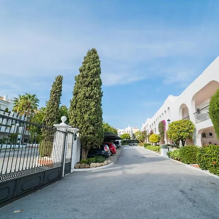 Azahara 1 3a Casa Concha Great Location And Nice View Located In The Popular Aloha Appartement Marbellac