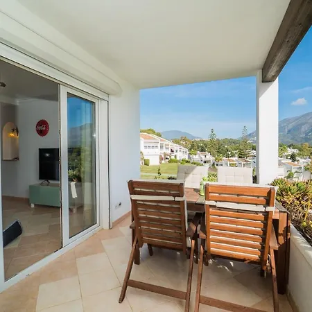 Azahara 1 3a Casa Concha Great Location And Nice View Located In The Popular Aloha Appartement Marbellac