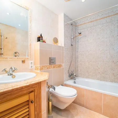 Azahara 1 3a Casa Concha Great Location And Nice View Located In The Popular Aloha Marbellac