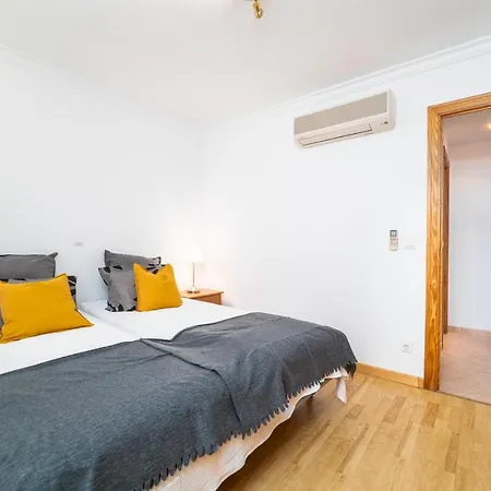 Azahara 1 3a Casa Concha Great Location And Nice View Located In The Popular Aloha Appartement