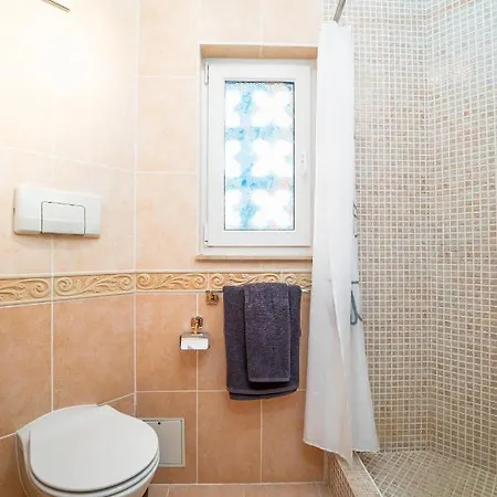 Azahara 1 3a Casa Concha Great Location And Nice View Located In The Popular Aloha Appartement Marbellac