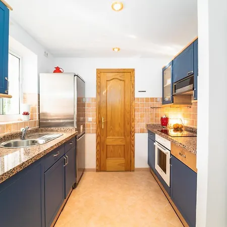 Appartement Azahara 1 3a Casa Concha Great Location And Nice View Located In The Popular Aloha